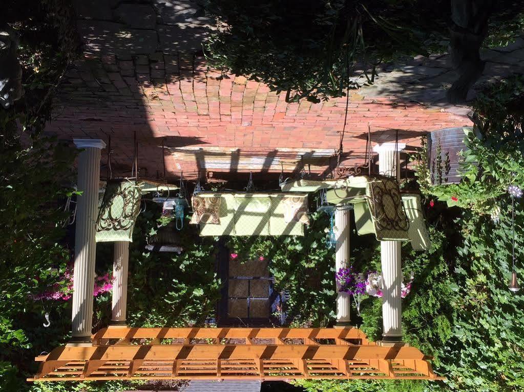 A B&B At The Edward Harris House Inn 羅徹斯特 外观 照片